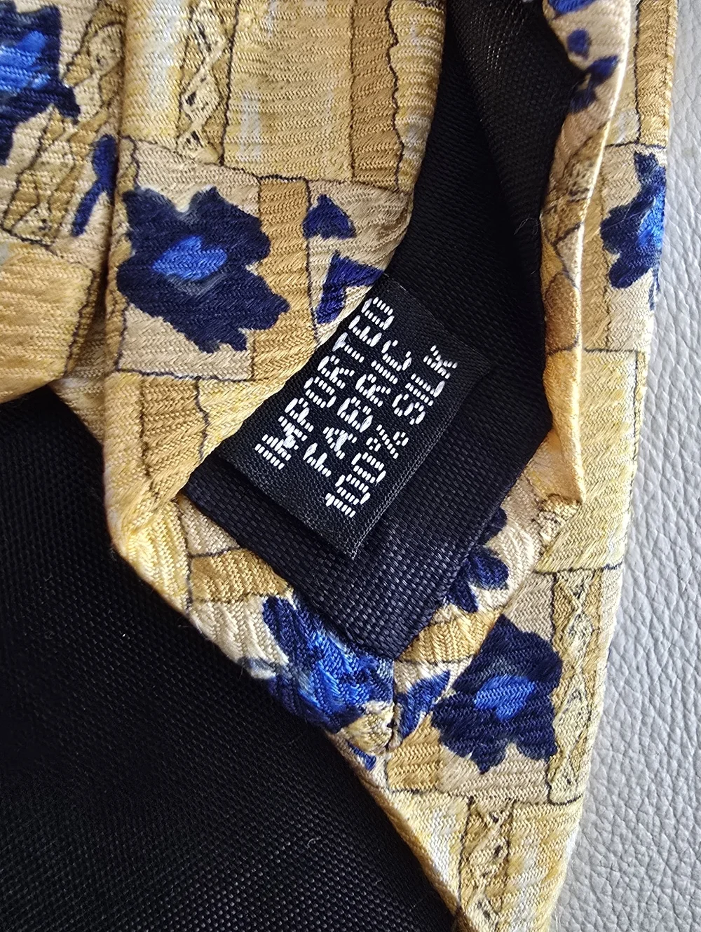 Van Heusen Yellow Blue Men's Silk Necktie Tie